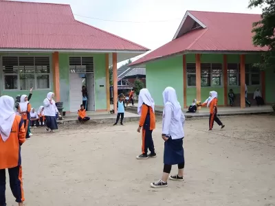 LOMBA VOLI SISWI ANTAR KELAS