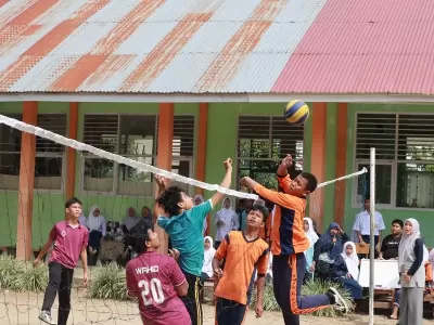 LOMBA VOLI SISWA ANTAR KELAS