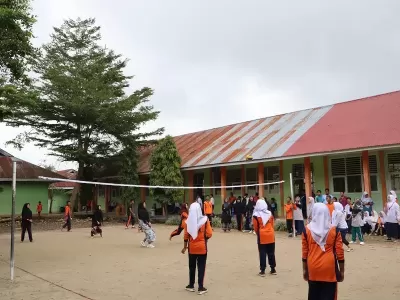 LOMBA VOLI SISWI ANTAR KELAS