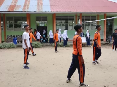 LOMBA VOLI SISWA ANTAR KELAS
